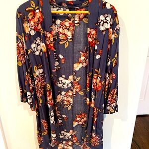 Pink Clover Kimono top - size Medium